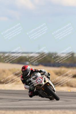 media/Nov-16-2025-Race Pace (Sun) [[8c5fa54630]]/Verified Riders/9-Turn 16 (150pm)/